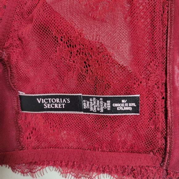 Victoria's Secret Cap Sleeve Unlined Lace bra Top - Picture 8 of 9